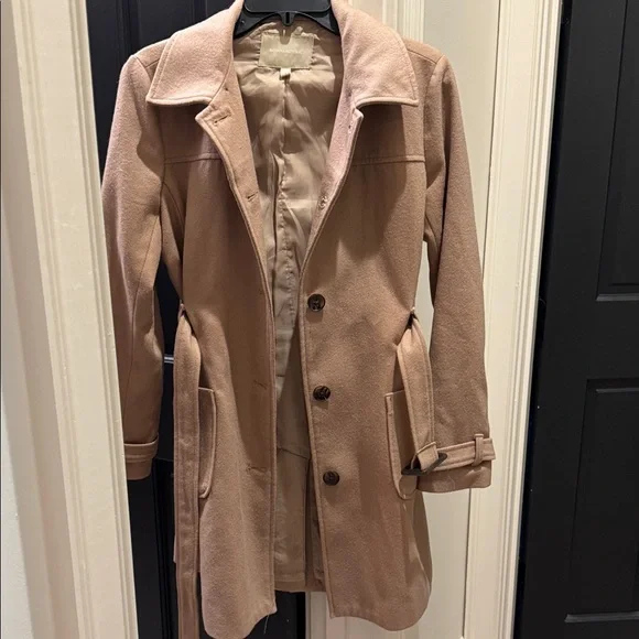 Banana Republic Camel Trench Coat - Picture 4 of 4